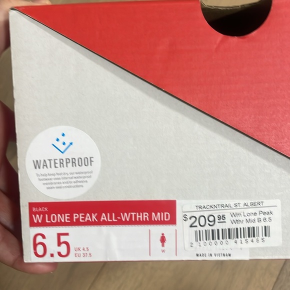 ALTRA | Lone Peak All Weather Mid Boot - Picture 4 of 10